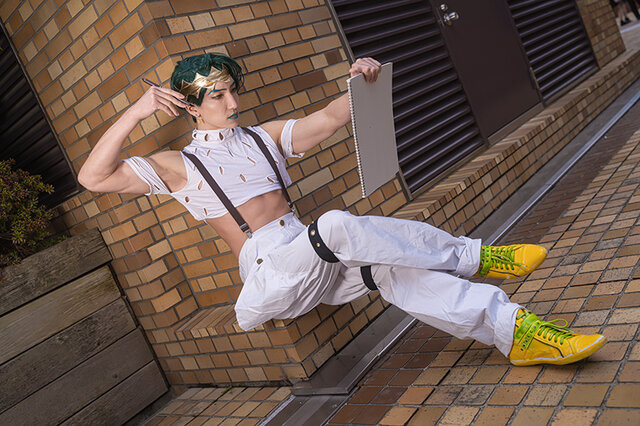 岸辺露伴『ジョジョの奇妙な冒険』／モデル：AKIHITO