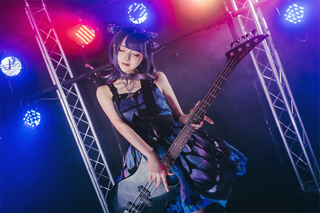 【Star Fantasy】（洋服）、【 Sky Rabbit×BOGUTA】（花パニエ）／モデル：しょこら