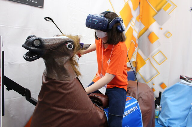 TGSで、騎手になってきました―“乗馬VRゲーム”や扇子を使った“陰陽師ゲーム”など、学生による秀逸ゲームをピックアップ！【TGS2022】