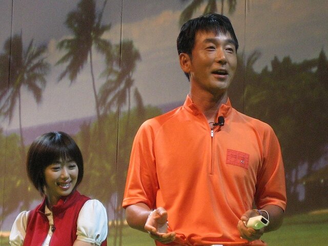 【CAPCOM Wii&DS新作タイトル発表会】井上和香さんと江連プロが『WE LOVE GOLF!』をプレイ!