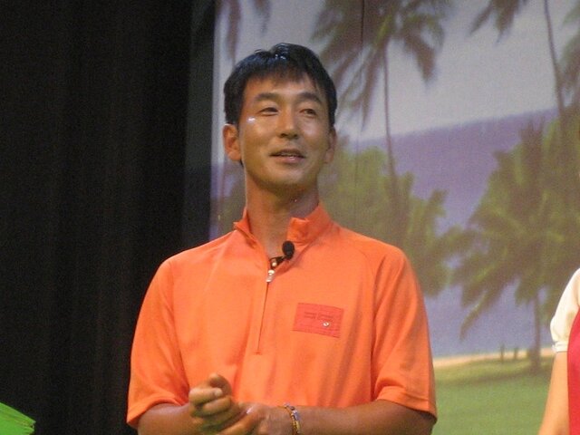 【CAPCOM Wii&DS新作タイトル発表会】井上和香さんと江連プロが『WE LOVE GOLF!』をプレイ!