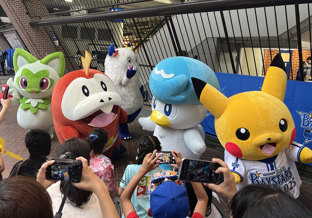 ピカチュウヘルメと撮影会！「ポケモンボールパーク ヨコハマ」ピカチュウ尽しの横浜スタジアムレポート