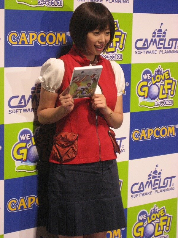 【CAPCOM Wii&DS新作タイトル発表会】井上和香さん囲み取材