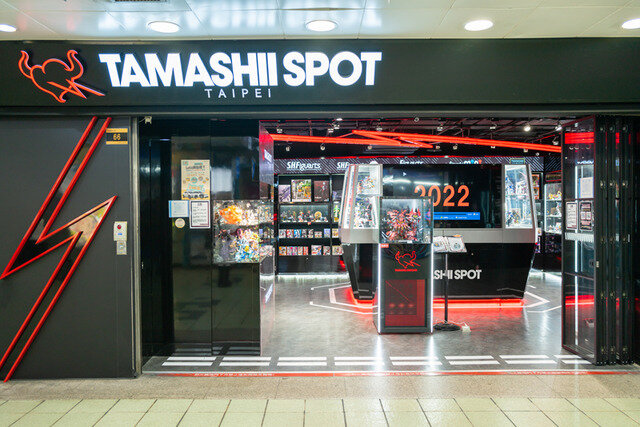 美女と巡る台湾のゲーマーおすすめスポット！台北駅地下街と三創生活園区はオタク・ガジェット好きにたまらん