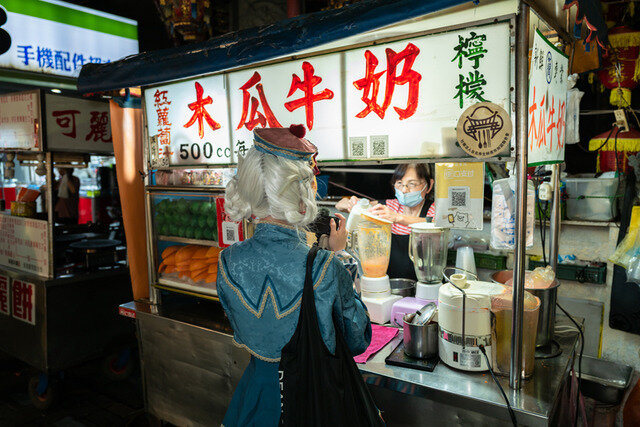 美女と巡る「台湾グルメゲームの本場」！小籠包や牛肉麺など定番だけじゃないガチで美味い逸品を味わい尽くす