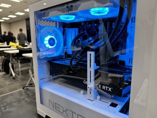 お手頃価格でスペック充分な「NEXTGEAR」初のゲーミングノートがお披露目！ “初めてのゲーミングPC”の選択肢を広げる、マウスコンピュータの新たな動き【メディア向け発表会レポート】