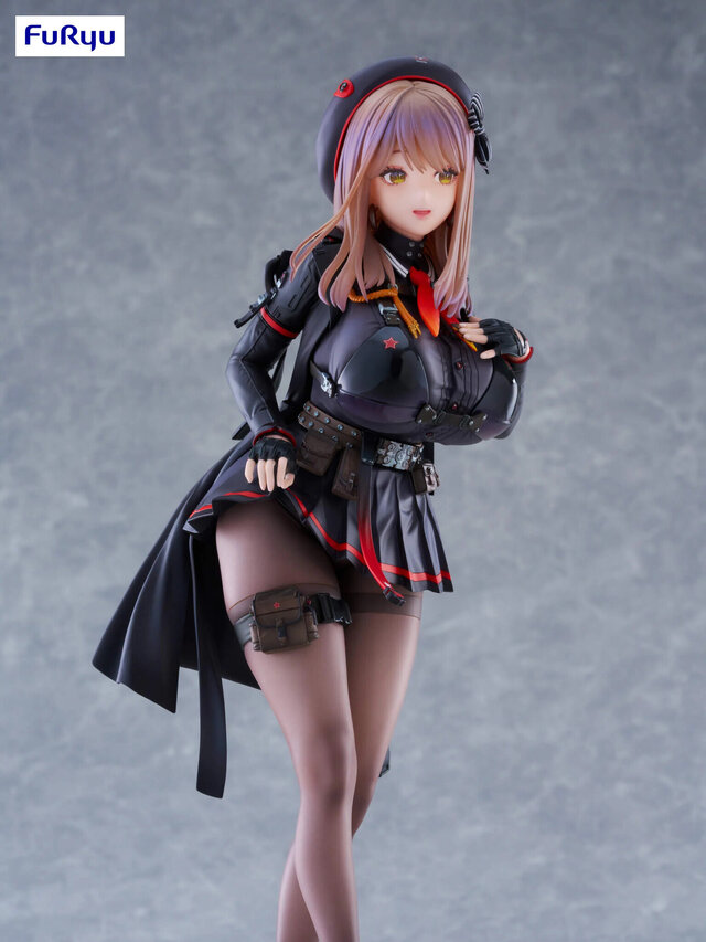 ムッチムチの太ももをチラつかせる姿にドキドキ！『勝利の女神：NIKKE』の「エマ」新作フィギュアがエレガント