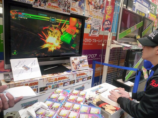 『TATSUNOKO VS. CAPCOM UAS』店頭イベント、コンボバトル大会が大いに盛り上がる