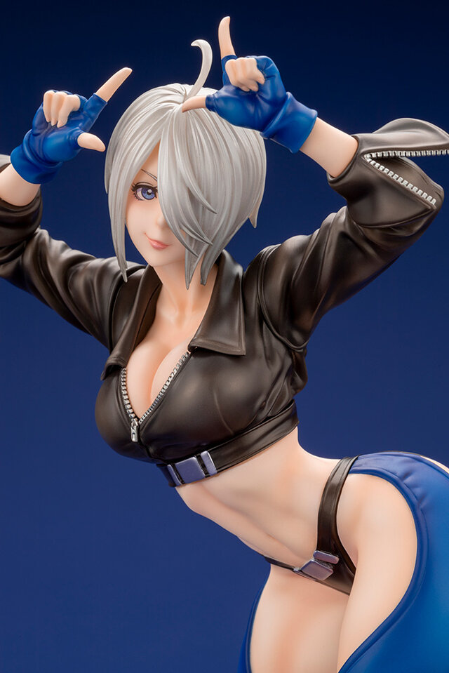 グラマラスな体格でジャケットがパツパツ…！『KOF』シリーズより「アンヘル」が“あの勝利ポーズ”で立体化