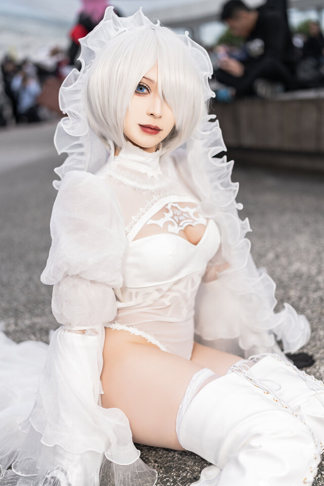 2B（花嫁衣装）『ニーアオートマタ』／江落（Instagram：jiangluo_cos）