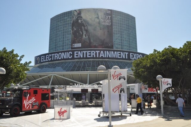 【E3 2010】E3会場に到着、出迎えてくれたのは・・・? 