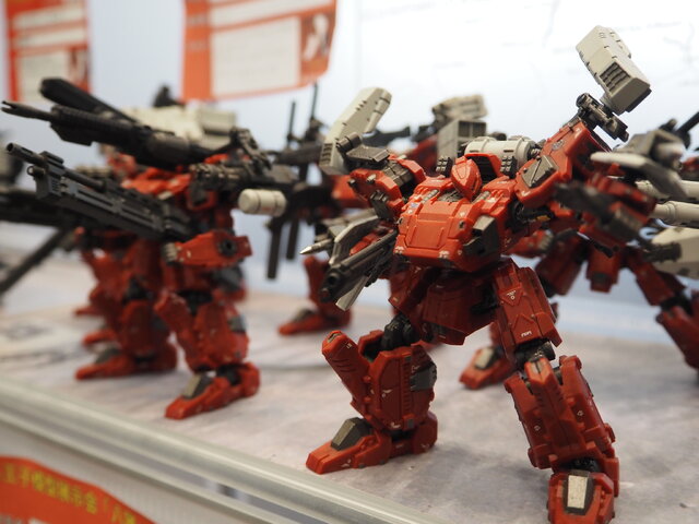 分身（？）するデスティニーガンダムや製作期間10年クラスのスターデストロイヤーなど、数多の力作たちが一堂に会する！【八展2024フォトレポート】