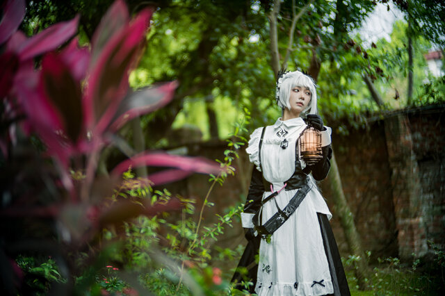 アイリーニ『アークナイツ』/四巫日モミ(Instagram:momihi__444)