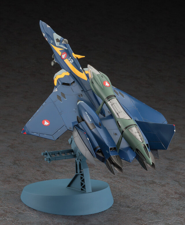 「マクロスプラス」もうひとつの主役「YF-21」がフォールドブースター&ファストパック付きでプラモデルになって登場