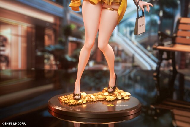 魅惑の金髪ギャル！『勝利の女神：NIKKE』より「ルピー」のフィギュアがお披露目―ショッピングバッグや輝くアサルトライフルまでしっかり再現