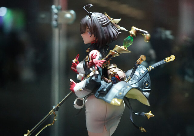 しゃがみ姿のライザを発見！「TGS2024」コーエーテクモブースに展示のフィギュアを写真でお届けー新作主人公・ユミアの造形にも注目