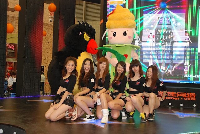 【China Joy 2010】中国最大のゲーム展示会はじまる・・・まずは美人揃いのコンパニオンを紹介