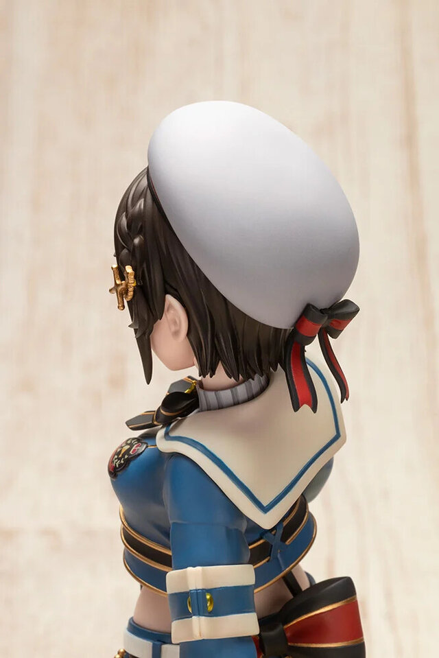 おへそもバッチリ！ホロライブ「大空スバル」がサスペンダー衣装で1/7スケールフィギュア化ーライブステージイメージの台座にはスバルドダック