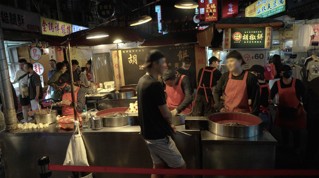 【コスプレ】チャイナドレス美女と台湾デートを満喫！？夜市食べ歩きベストセレクション「私のこと好きになっチャイナ」【写真28枚】