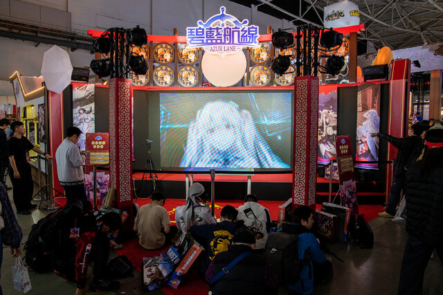 『アズールレーン』と台湾夜市のコラボに大興奮！美女コスプレイヤーが1日店長になって台湾グルメを推し売り【写真43枚】