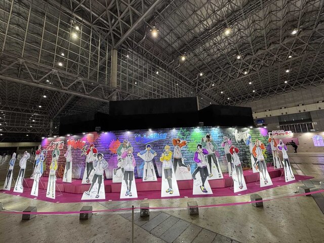 ホロライブの大イベント「hololive SUPER EXPO 2025」行った気分になるかもしれないフォトレポート―等身大フィギュアなど新グッズからメリーゴーランドも！