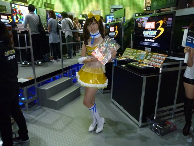 【TGS 2010】かわいいコスチュームが目白押し ― コンパニオン特集その1