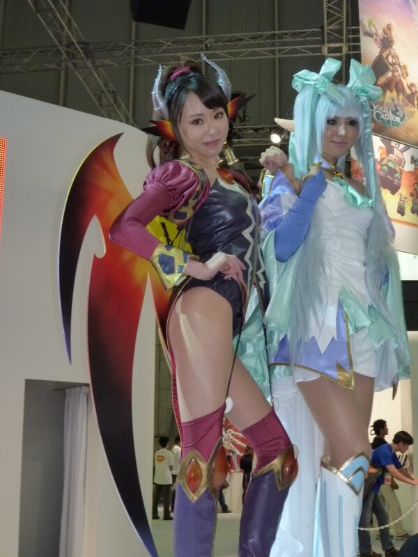 【TGS 2010】かわいいコスチュームが目白押し ― コンパニオン特集その2