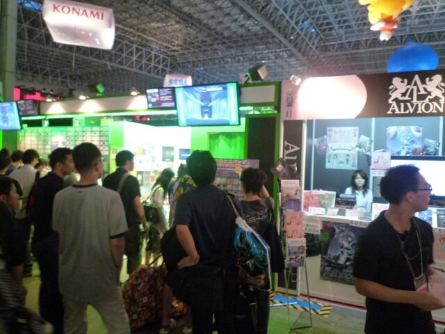 【TGS 2010】今年もたくさんのゲーム関連グッズが販売 ― TGS物販コーナー