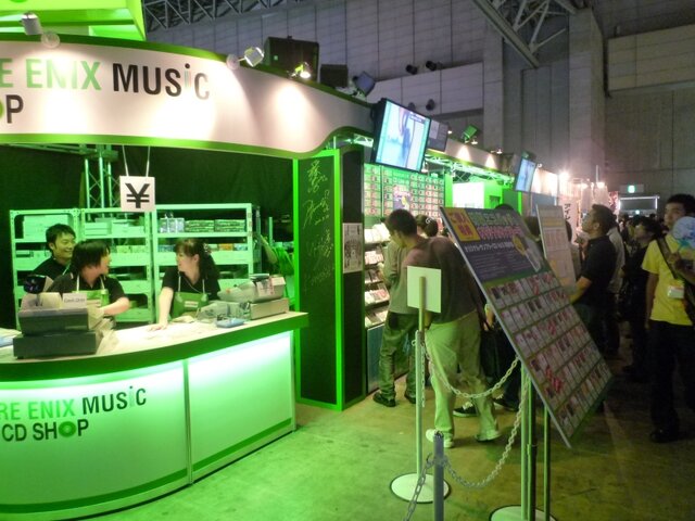 【TGS 2010】今年もたくさんのゲーム関連グッズが販売 ― TGS物販コーナー