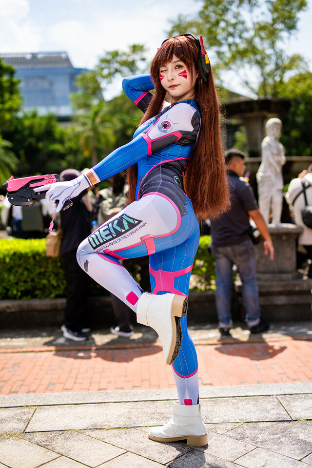 ディーバ『オーバーウォッチ』／Tsuru 鶴葵（Instagram：tsuru_cos_aoi）