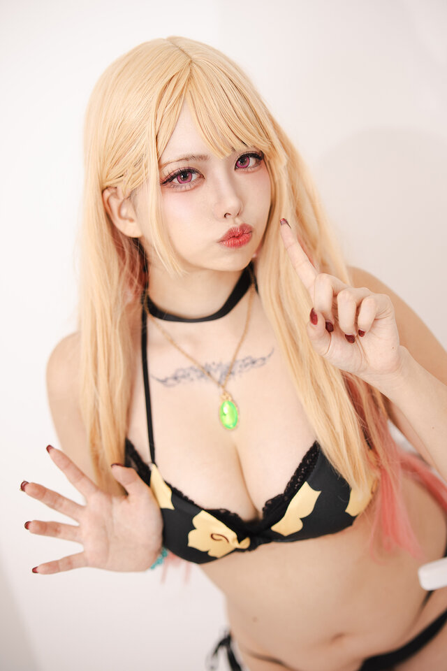 喜多川海夢「その着せ替え人形は恋をする」／ありあ（X：@iimonogatari）