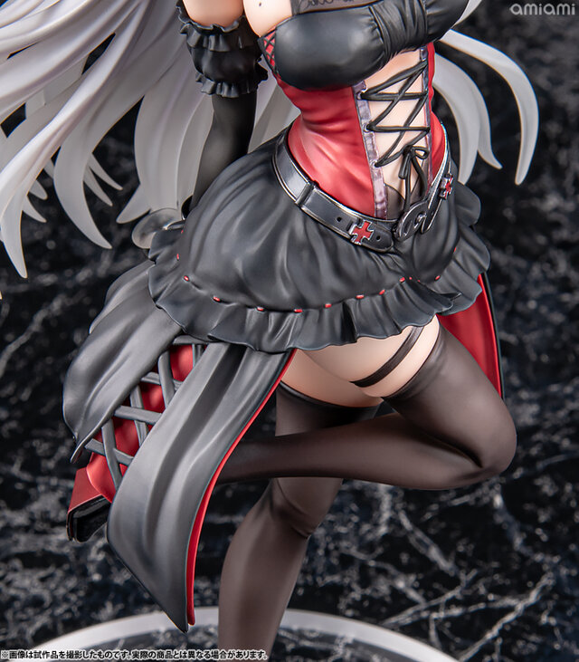 悪戯っぽく微笑む口元から舌先がチラリ…『アズレン』より「プリンツ・オイゲン：この夜に酔いしれ」フィギュアがクールでミステリアス