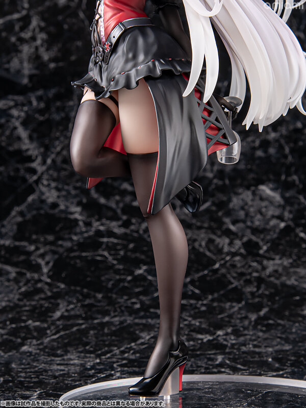 悪戯っぽく微笑む口元から舌先がチラリ…『アズレン』より「プリンツ・オイゲン：この夜に酔いしれ」フィギュアがクールでミステリアス