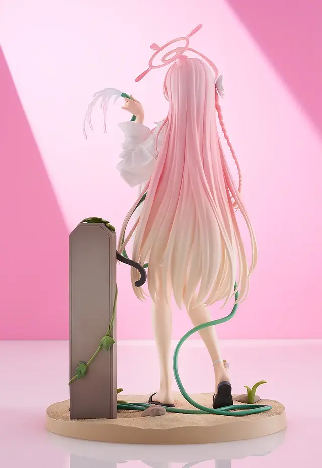 ワイシャツの透け感が凄まじい！『ブルアカ』水着「ハナコ」フィギュアから目が離せない