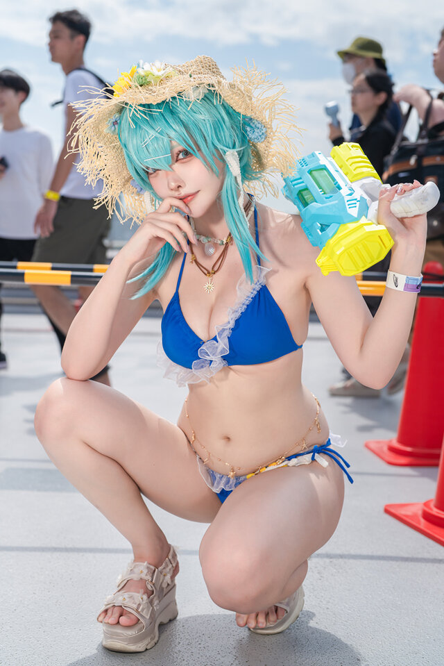 【コスプレ】スタイル抜群なレースクイーンのボルチモア、夏衣装ドロシーやノエル団長まで「コミケ106」美女レイヤー10選【写真】