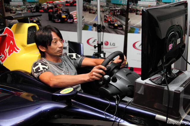 F1 2010完成披露会 29日におこなわれた発表会には豪華ゲストが駆けつけた