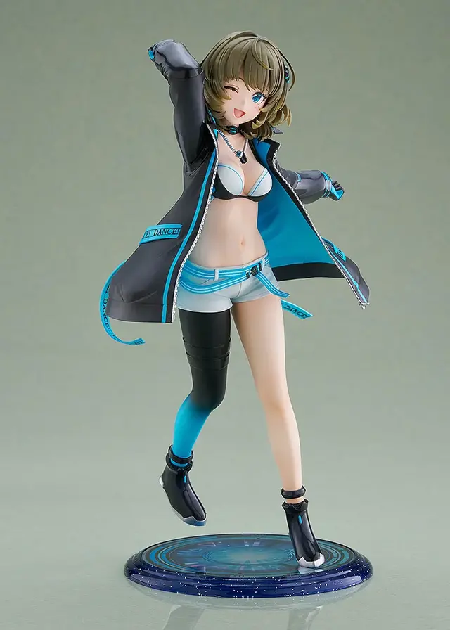 ジャケットの下には大胆なダンス衣装！『デレマス』より「高垣楓」1/7スケールフィギュアが予約受付中ーブラックライトを当てることで青く発光