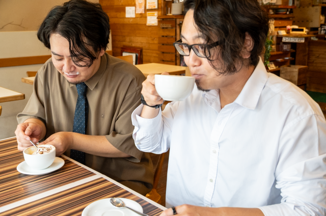 やりたい放題ドット絵ARPG『ガデテル』VS極悪編集部の仁義なきコラボバトル、勃発。“ぶっちゃけどこまでやれんのか”検証に、ライター&日本運営担当が全力でチャレンジ