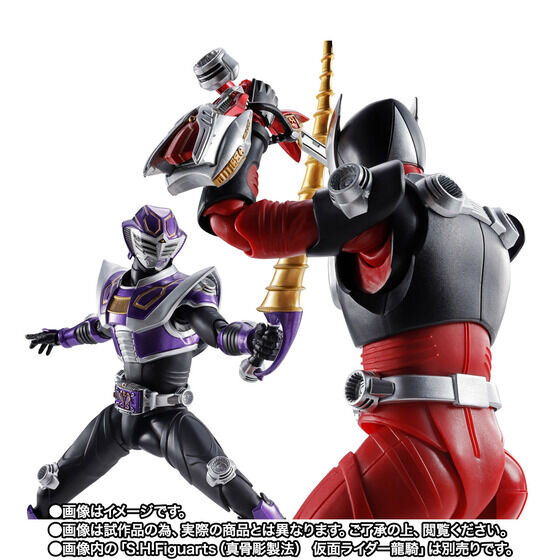 「仮面ライダー龍騎」より「王蛇」S.H.Figuarts（真骨彫製法）が本日12月17日16時予約開始！召喚武器・ベノサーベルなど付属