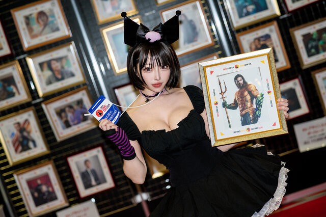 かがみ。もち（X：@kagamisou）【企業ブース：コミコンフォトギャラリー】