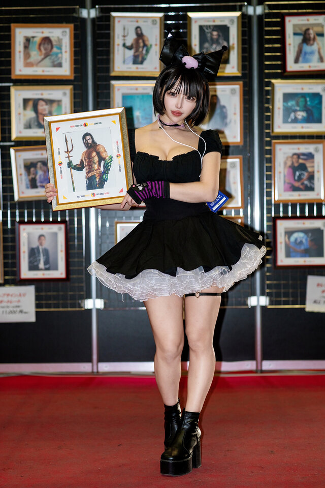 かがみ。もち（X：@kagamisou）【企業ブース：コミコンフォトギャラリー】