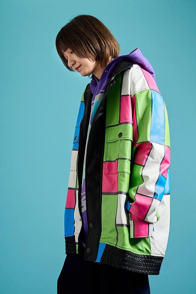 『ウマ娘』エアシャカールの私服を完全再現！「NULL」パーカーと格子柄のジャケットがラインナップ