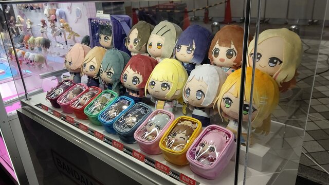 『アイマス』合同ライブ「MOIW2025」に“アイ”が集まる！「のぼり」や「痛車」など会場周辺施策をレポート