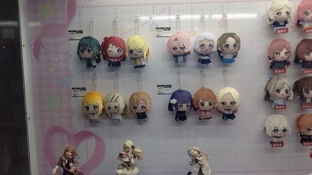 『アイマス』合同ライブ「MOIW2025」に“アイ”が集まる！「のぼり」や「痛車」など会場周辺施策をレポート