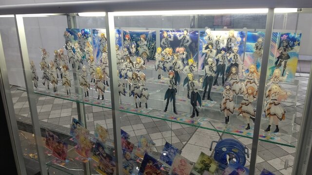 『アイマス』合同ライブ「MOIW2025」に“アイ”が集まる！「のぼり」や「痛車」など会場周辺施策をレポート