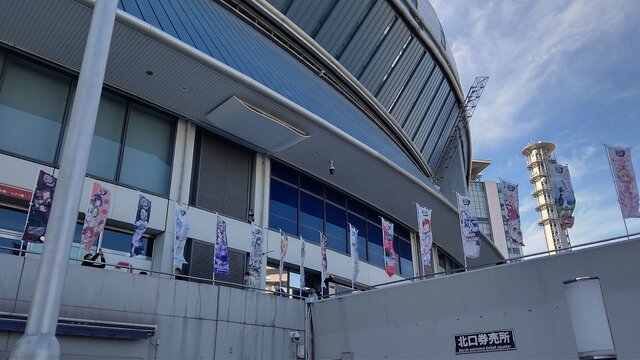 『アイマス』合同ライブ「MOIW2025」に“アイ”が集まる！「のぼり」や「痛車」など会場周辺施策をレポート