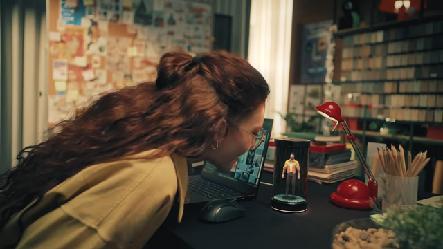 美少女や『LoL』伝説プレイヤーがゲーミングライフをサポート！？Razerの卓上AIコンパニオンが近未来的