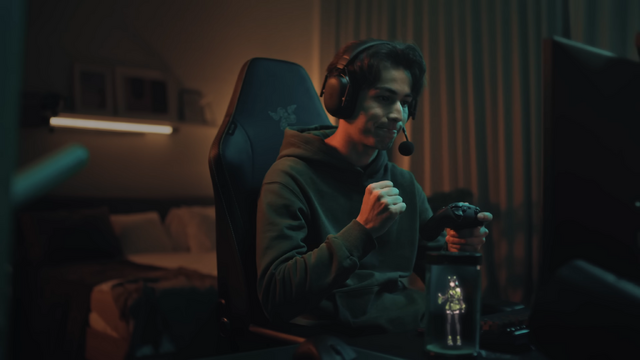 美少女や『LoL』伝説プレイヤーがゲーミングライフをサポート！？Razerの卓上AIコンパニオンが近未来的