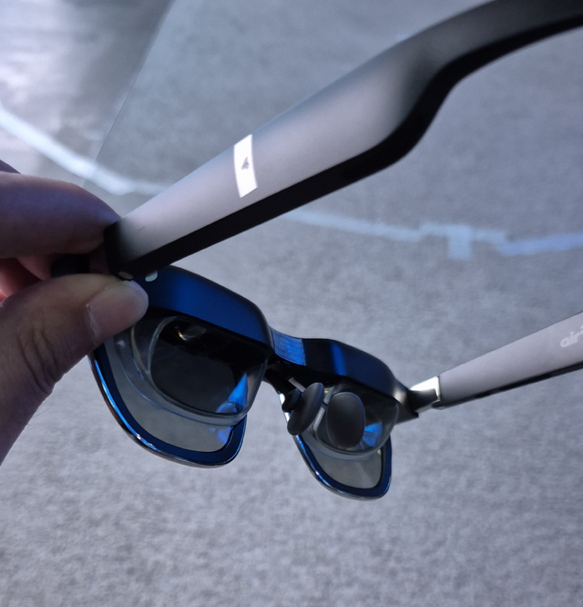 ミリ波通信で進化した、凪乃ましろ3Dトークライブ体験レポート――ARグラス越しの“存在感”