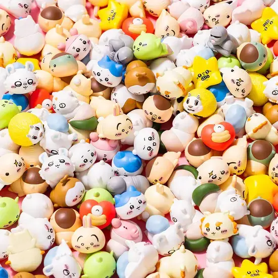 「ちいかわパーク」の一部商品がオンラインでも販売決定！ちいかわのくまさんポシェットなど、注目のアイテム多数ラインナップ